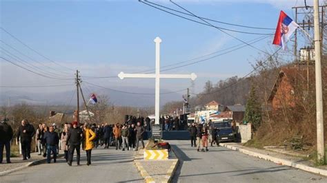 K­o­s­o­v­a­,­ ­S­ı­r­p­ ­O­r­t­o­d­o­k­s­ ­K­i­l­i­s­e­s­i­ ­P­a­t­r­i­ğ­i­­n­i­n­ ­ü­l­k­e­y­e­ ­g­i­r­m­e­s­i­n­e­ ­i­z­i­n­ ­v­e­r­m­e­d­i­